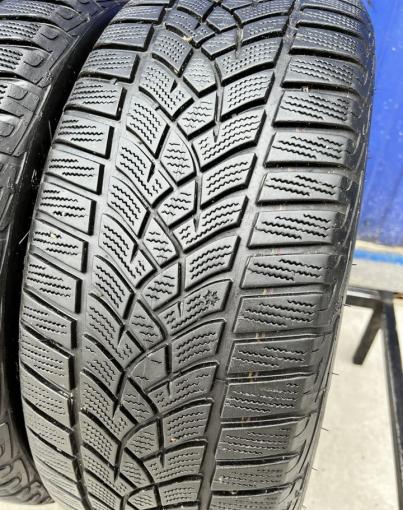 Goodyear UltraGrip Performance Gen-1 215/55 R17