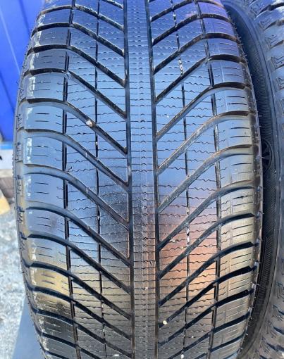 Goodyear Vector 4Seasons Gen-1 235/55 R17