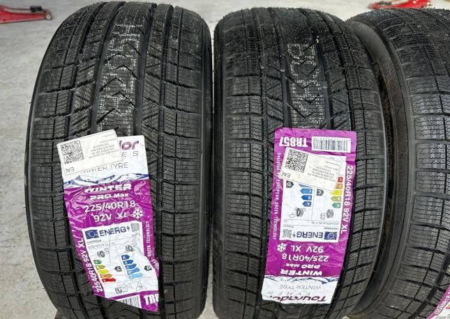 Tourador Winter Pro Max 225/40 R18