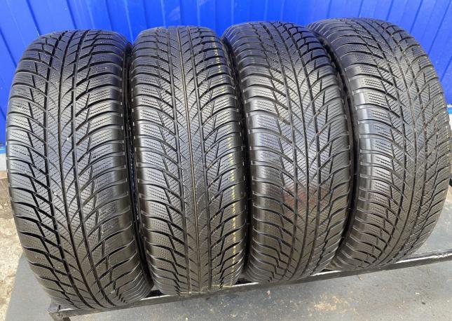 Bridgestone Blizzak LM-001 215/65 R17