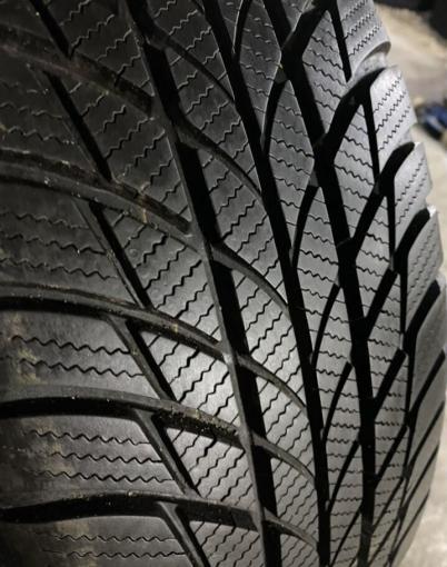 Bridgestone Blizzak LM-001 215/65 R17