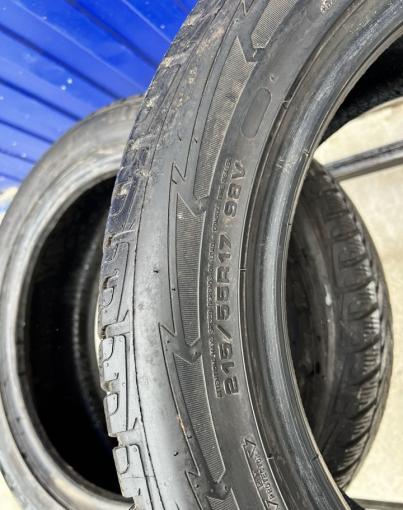 Goodyear UltraGrip Performance Gen-1 215/55 R17