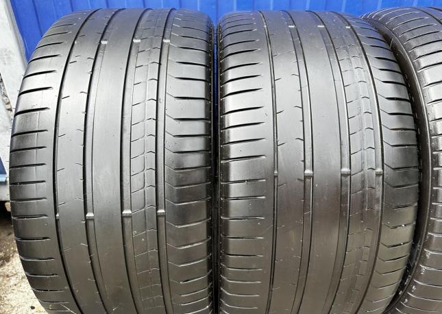 Pirelli P Zero PZ4 275/35 R22 и 315/30 R22