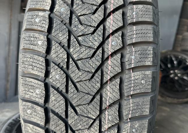 Tri Ace Snow White 255/45 R19