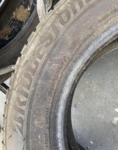 Bridgestone Blizzak LM-001 215/65 R17