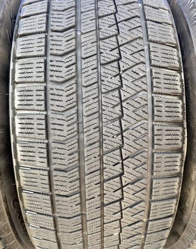 Bridgestone Blizzak VRX2 225/50 R18