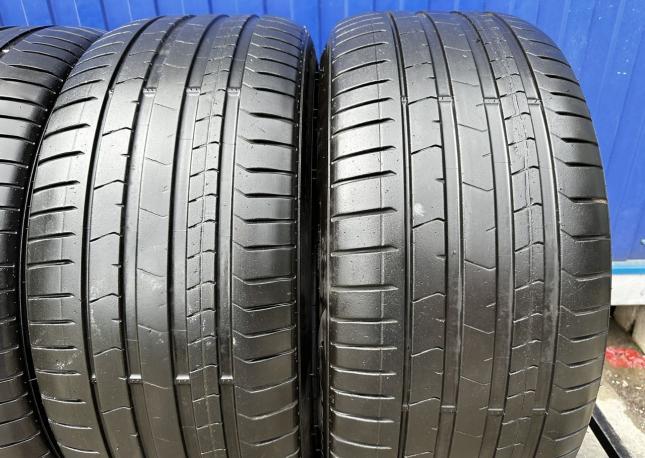 Pirelli P Zero PZ4 275/35 R22 и 315/30 R22