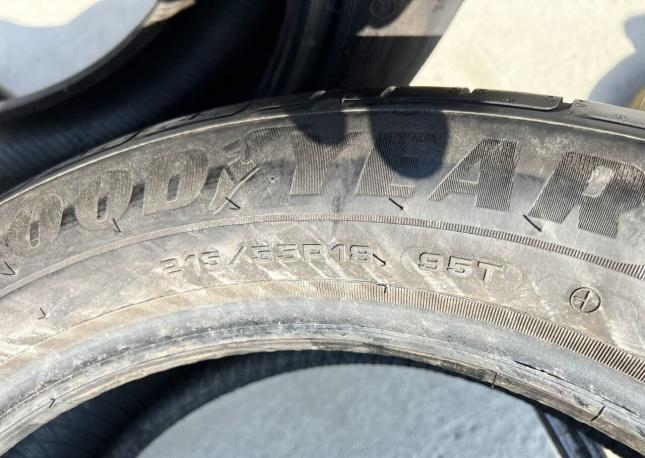 Goodyear EfficientGrip Performance 215/55 R18