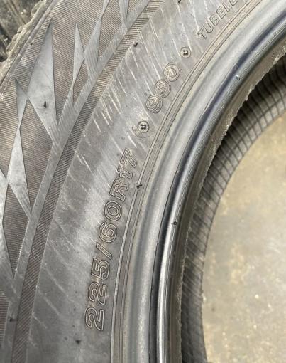 Bridgestone Blizzak VRX 225/60 R17 99Q