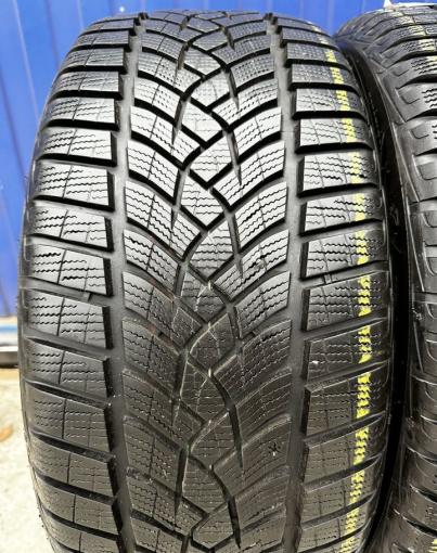 Goodyear UltraGrip Performance 235/45 R18