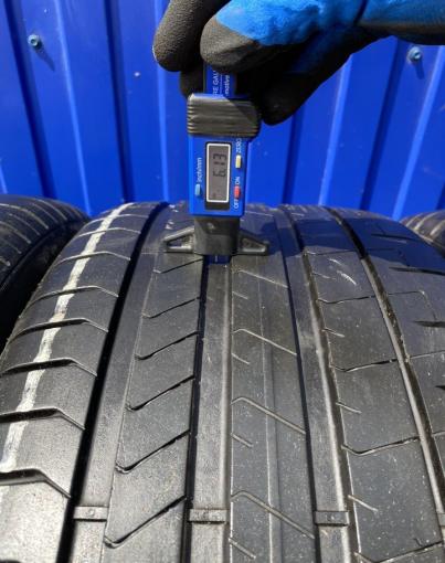 Pirelli P Zero PZ4 265/35 R22