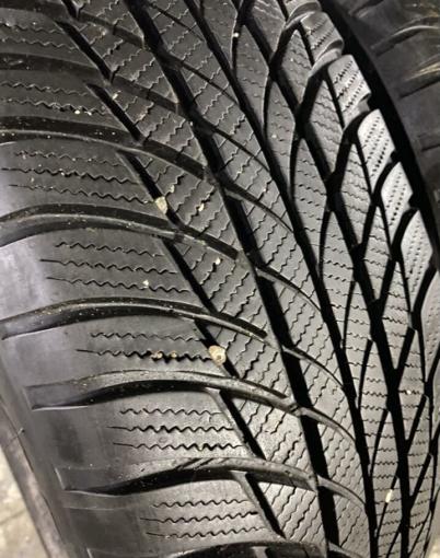 Bridgestone Blizzak LM-001 215/65 R17