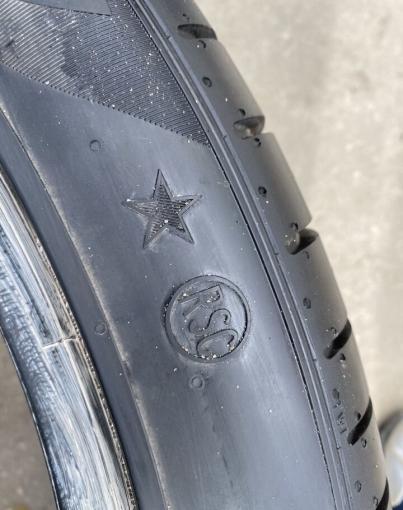 Pirelli P Zero PZ4 315/35 R21