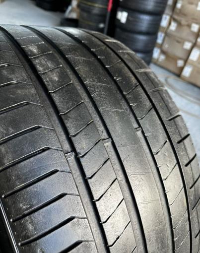 Pirelli P Zero PZ4 325/30 R23 Y