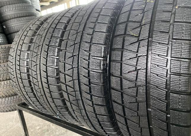 Bridgestone Blizzak Revo GZ 215/55 R17