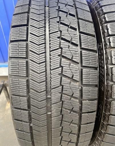 Bridgestone Blizzak VRX 215/55 R17