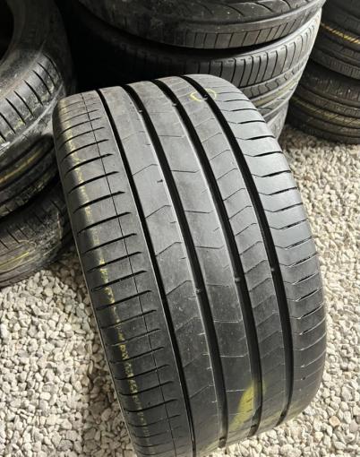 Pirelli P Zero PZ4 315/30 R22