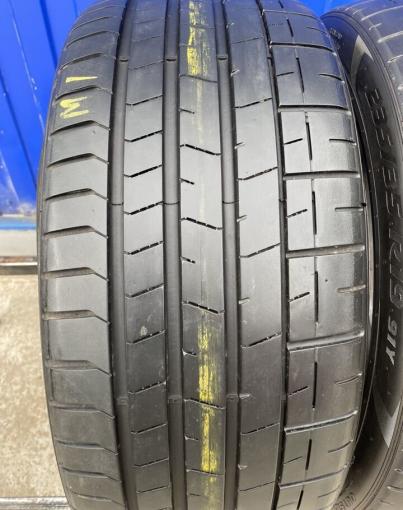 Pirelli P Zero PZ4 235/35 R19