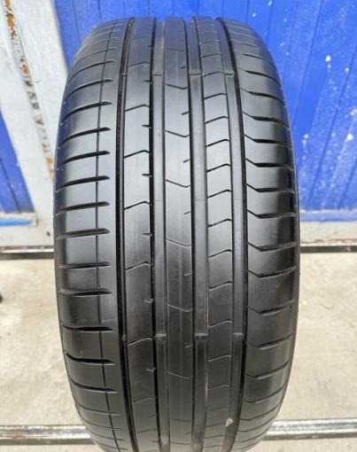 Pirelli P Zero PZ4 245/45 R18 100Y