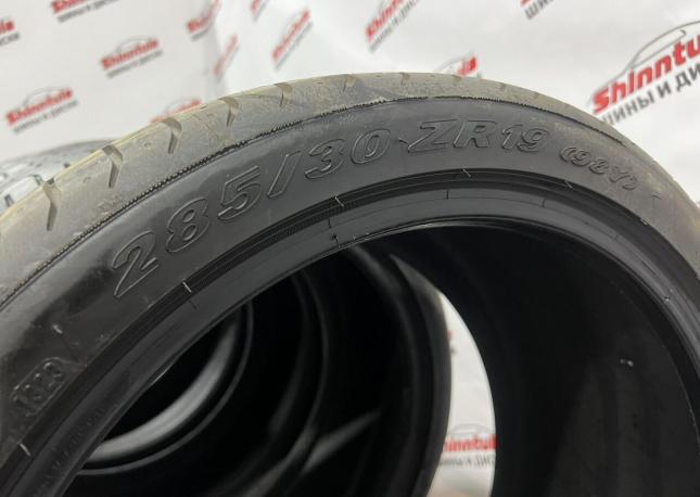 Pirelli P Zero 255/35 R19 и 285/30 R19 98Y