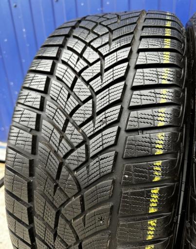 Goodyear UltraGrip Performance 235/45 R18