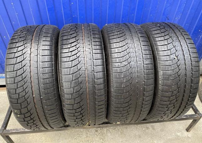 Nokian Tyres WR A4 235/55 R17