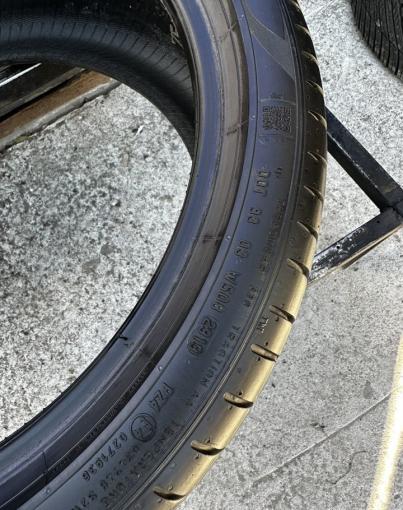 Pirelli P Zero PZ4 255/35 R19