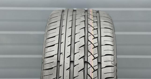 iLink Thunder U09 255/35 R20