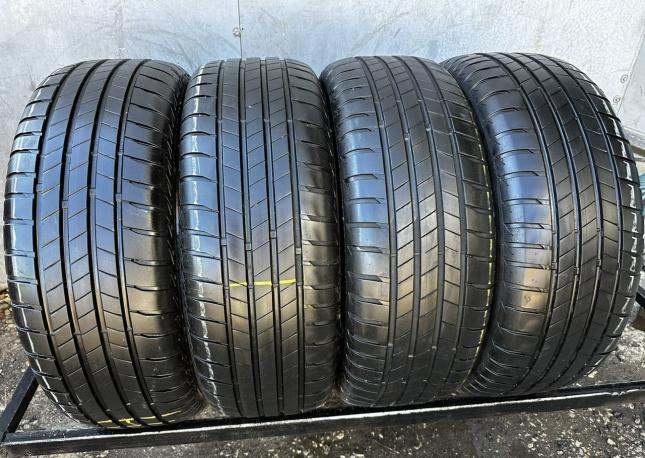 Bridgestone Turanza T005 215/60 R17