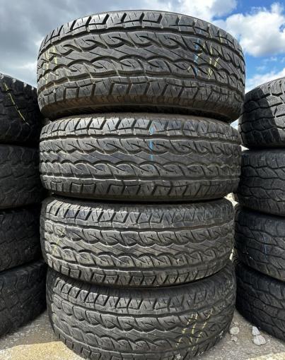 Kumho Road Venture AT61 285/70 R17