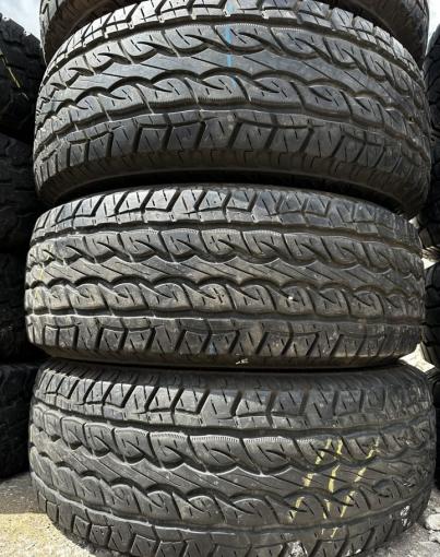 Kumho Road Venture AT61 285/70 R17