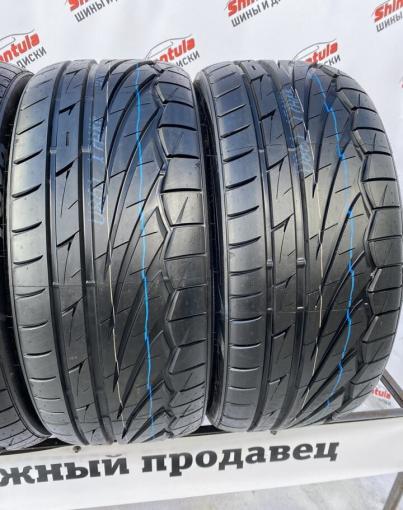 Toyo Proxes TR1 235/35 R20 92W