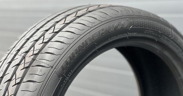 iLink Thunder U09 255/35 R20