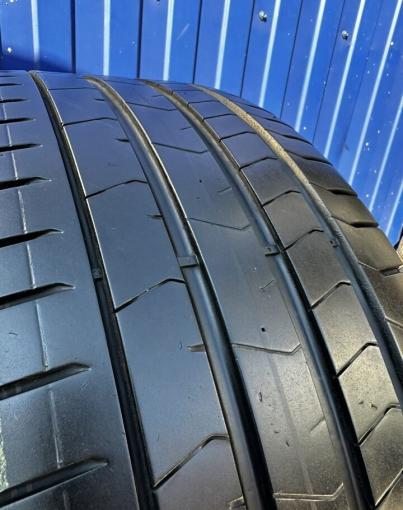 Pirelli P Zero PZ4 255/35 R19 96Y