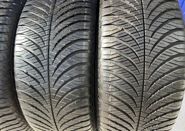 Goodyear Vector 4Seasons Gen-2 SUV 235/50 R18