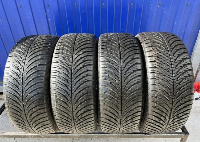 Goodyear Vector 4Seasons Gen-2 SUV 235/50 R18