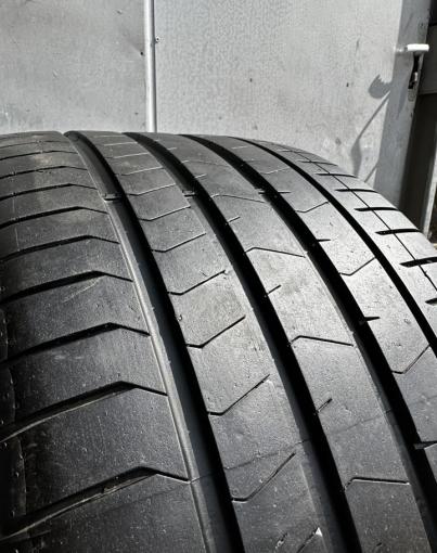 Pirelli P Zero PZ4 315/30 R22