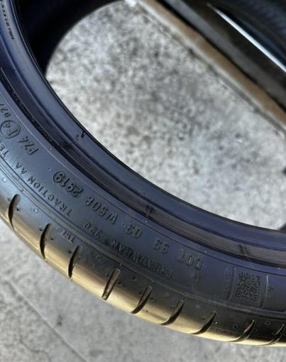 Pirelli P Zero PZ4 255/35 R19 96Y