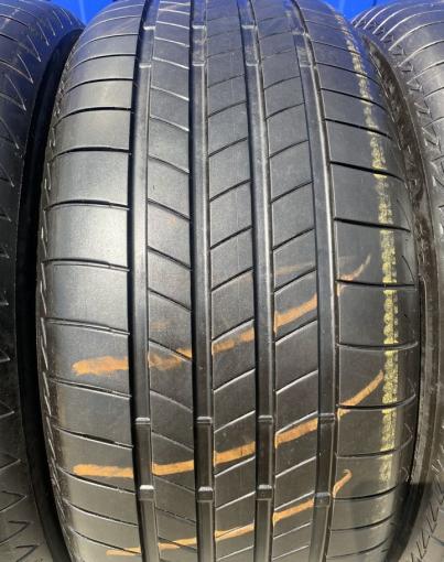 Bridgestone Turanza T005 255/45 R20