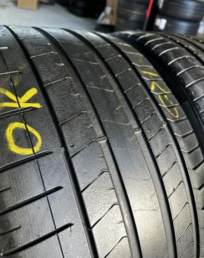 Pirelli P Zero PZ4 325/30 R23 Y