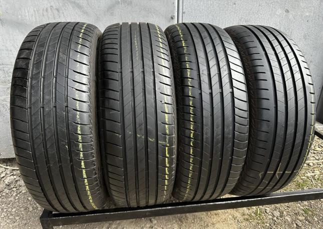 Bridgestone Turanza T005 215/60 R17