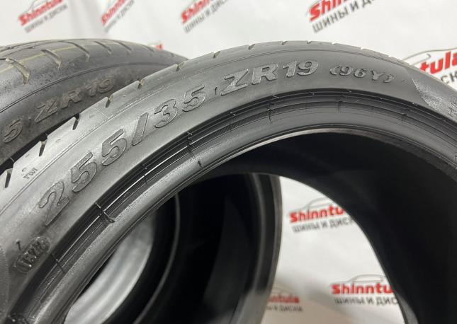Pirelli P Zero 255/35 R19 и 285/30 R19 98Y