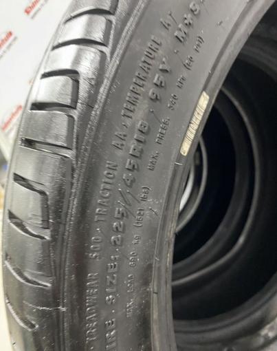 Dunlop Conquest Sport A/S 225/45 R18