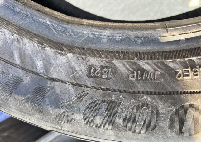 Goodyear EfficientGrip Performance 215/55 R18