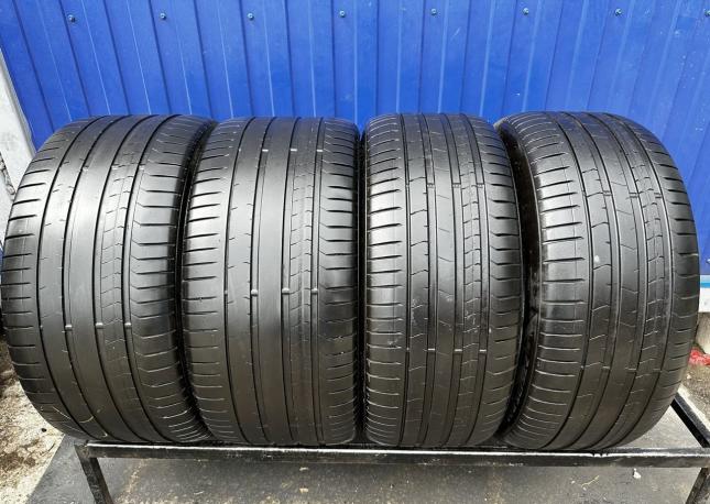 Pirelli P Zero PZ4 275/35 R22 и 315/30 R22