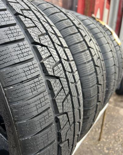 Aplus A702 215/55 R17 98V