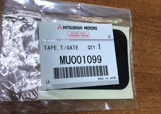 Наклейка задней подъемной дв. Mitsubishi MU001099 купить