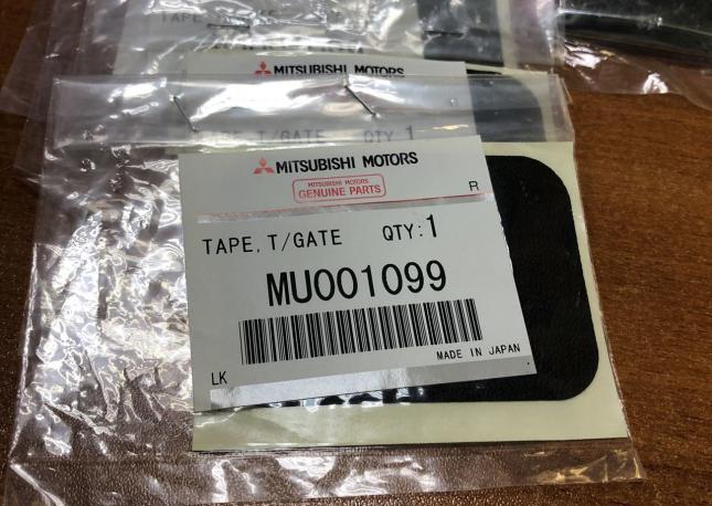 Наклейка задней подъемной дв. Mitsubishi MU001099 купить