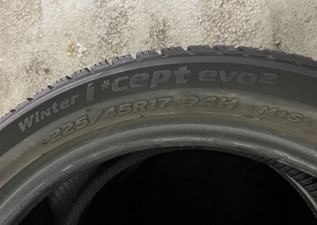 Hankook Winter I&#39;Cept Evo2 W320 225/45 R17 94H