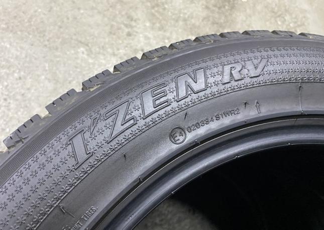 Kumho I&#39;Zen RV KC15 215/60 R17 96H